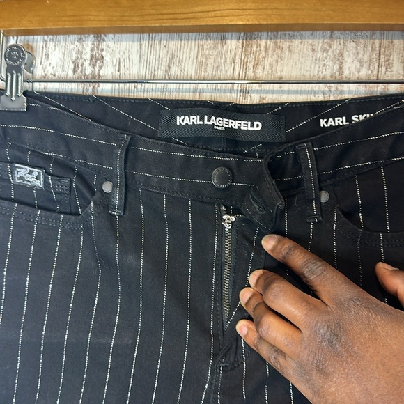 KARL LAGERFELD PARIS Women's Mid Rise Slim Leg Metallic-Stripe Jeans Sz 10 - Picture 6 of 11